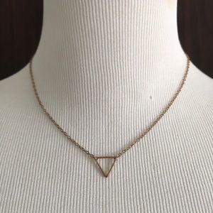 Minimalist necklace.